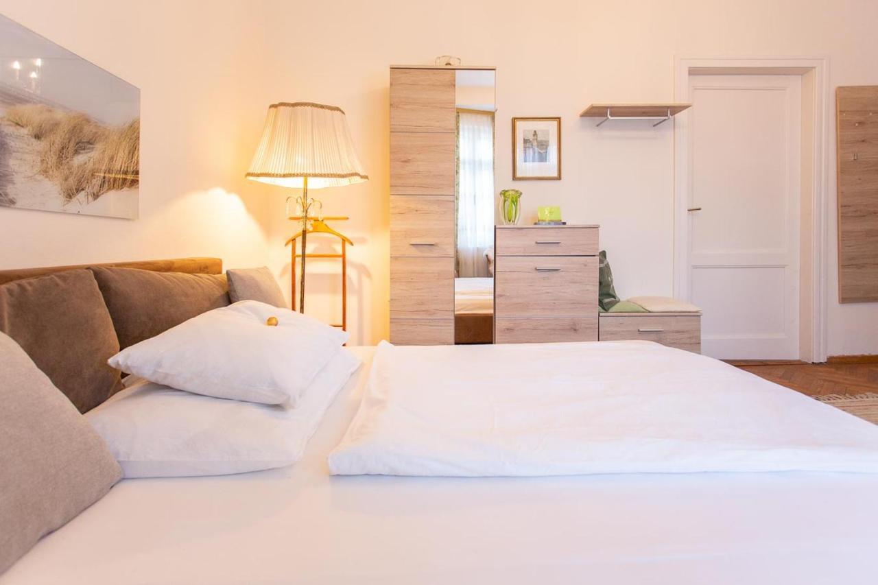 Huebsches Privatzimmer Mit Bad Perchtoldsdorf Exteriér fotografie